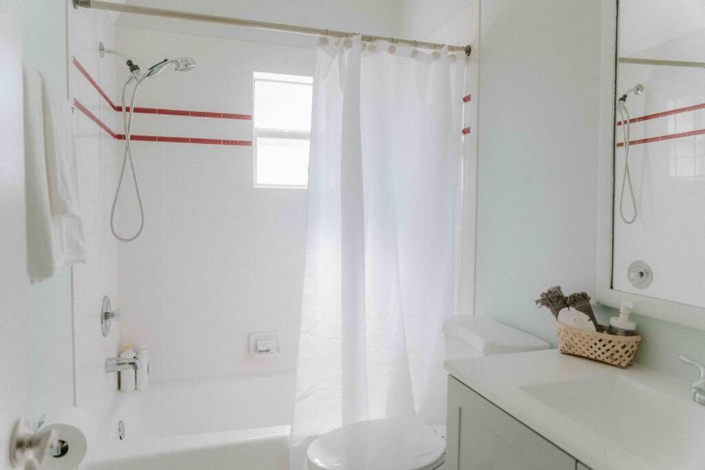 Entire Home, Heated Pool, Just 10 Min To Beach! Vero Beach Esterno foto